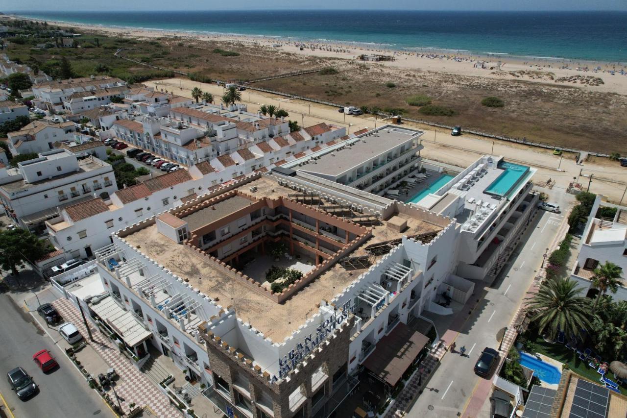 Apartamentos Turisticos Gran Sol Zahara de los Atunes Exterior photo